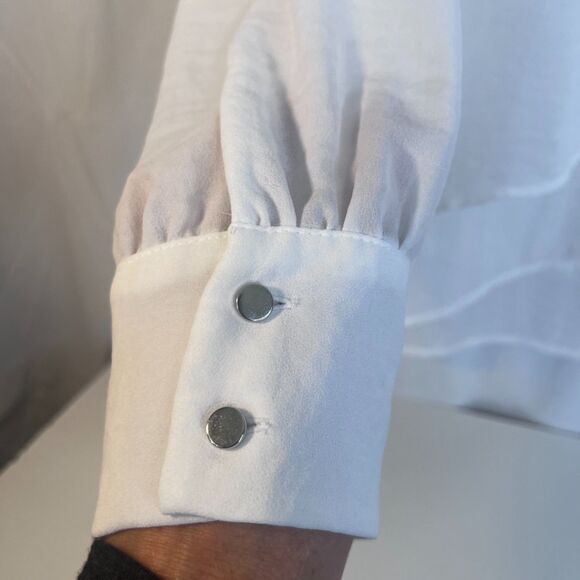 Apt 9 Satiny Flowy Blouse White Size XL Neutral Basic Minimalist Office Work - Picture 5 of 10